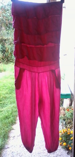 Ryškiai rožinis aladino kostiumas