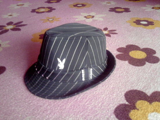 Playboy skrybėlė