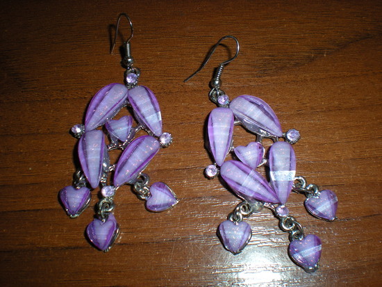 violetetiniai auskarai