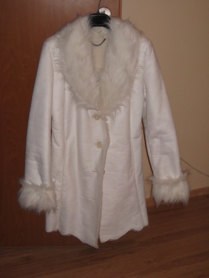 Žieminis baltas paltas