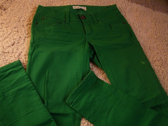 Žalios kelnės