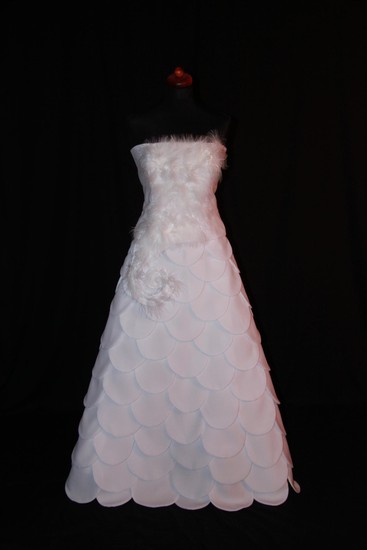 Sukurta vestuvinė suknelė drąsiai nuotakai