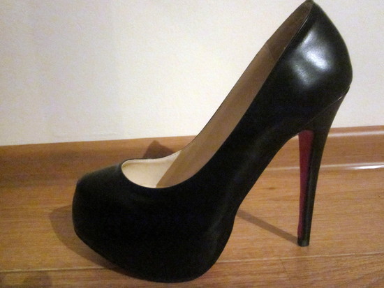 Louboutin`ai