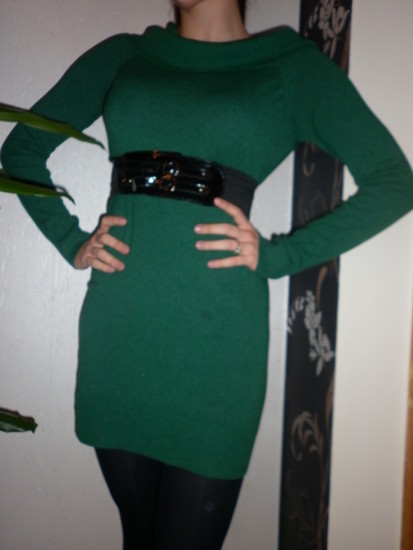 žalia tunika-megztinis-suknelė