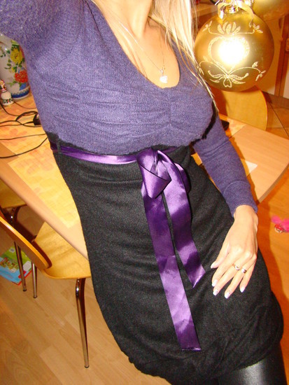 juoda-violetine suknele