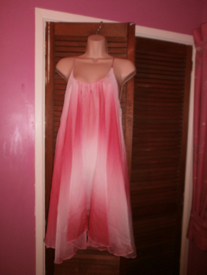 pink suknyte