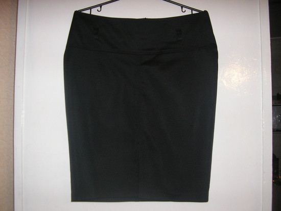 juodas klasikinis sijonas 