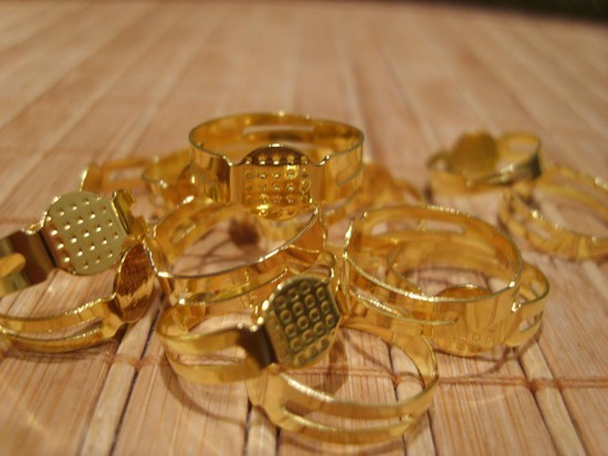  Aukso spalvos žiedų pagrindai TIK 0,15 €/vnt.
