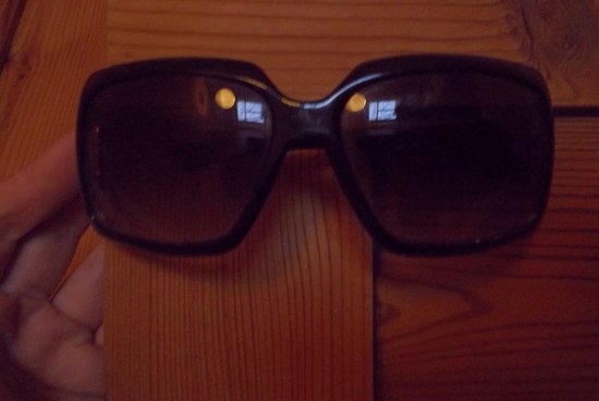 Stilingi akiniai nuo saulės