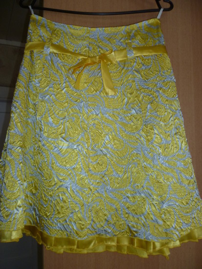Geltonas sijonas