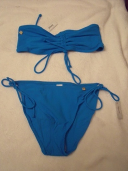 mėlynas maudymosi kostiumėlis