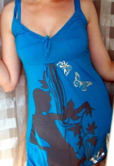 Mėlyna vasarine suknele