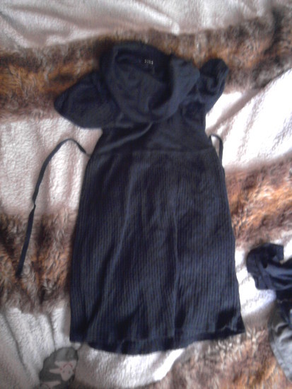 juoda Vila suknele