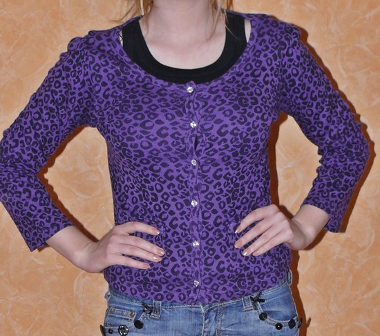Violetinis tigrinis megztinis