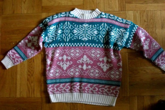 Moteriškas megztinis