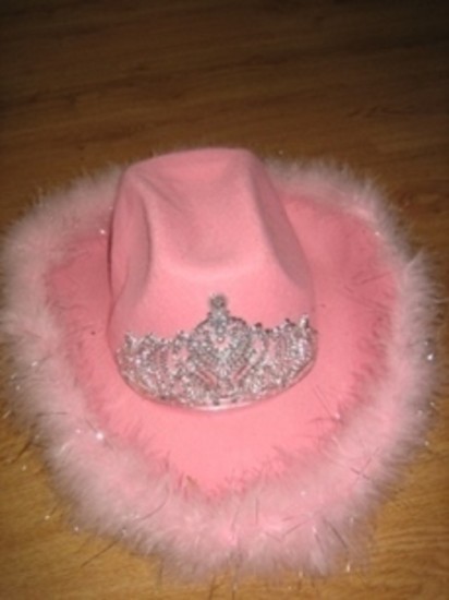 Princesės-kaubojės skrybėlė :)