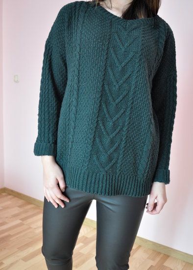 Moteriskas naujas megztinis (Skubiai!)