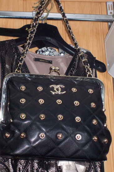 Chanel elegantiskas rankinukas:)