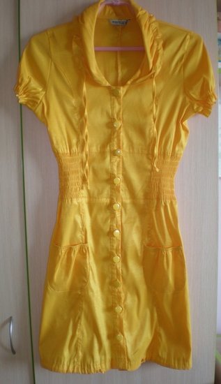 Geltona puošni suknutė