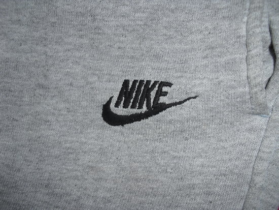 Nike kelnytes