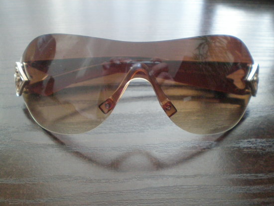 akiniai nuo saulės
