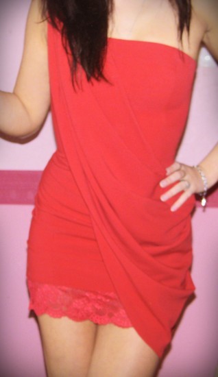 Raudona Asos suknele