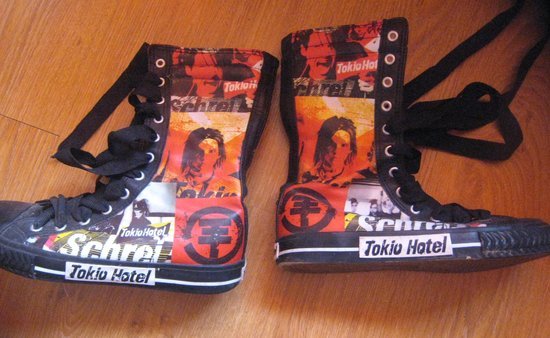 Tokio Hotel batai