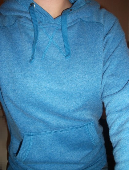 Mėlynas džemperis