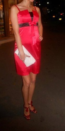 vakarinė raudona suknelė