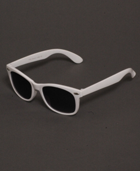 Balti akiniai nuo saules 