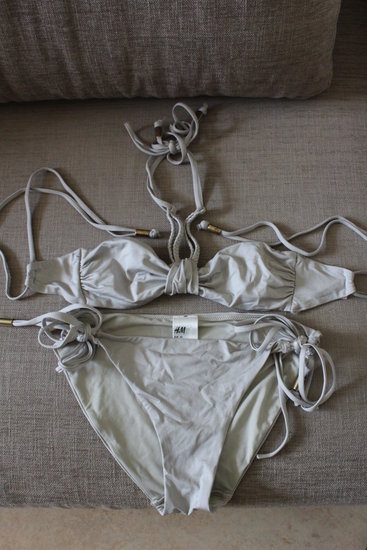 H&M maudymosi kostiumėlis / maudymukas / bikinis