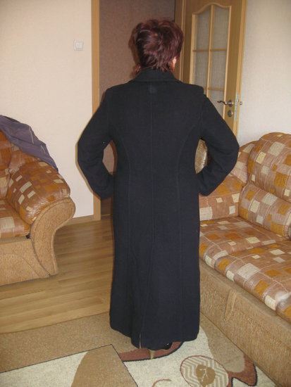 Ilgas moteriskas paltas