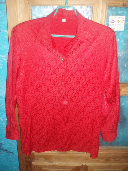 Raudoni marškinukai