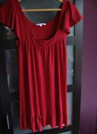 Raudona Bershka suknelė. L dydis. 