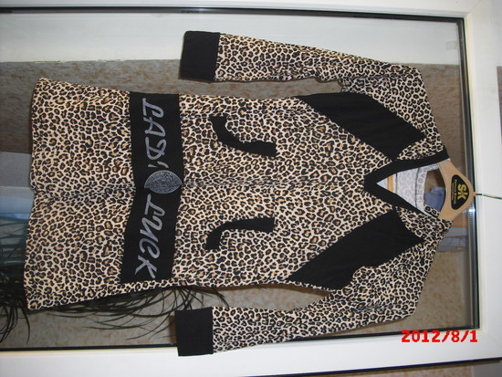 tigrine tunika-bluzonas su kapišonu