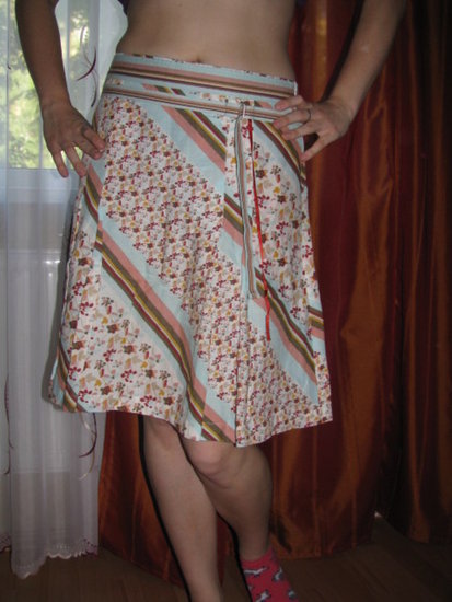 Margas vasarinis sijonas