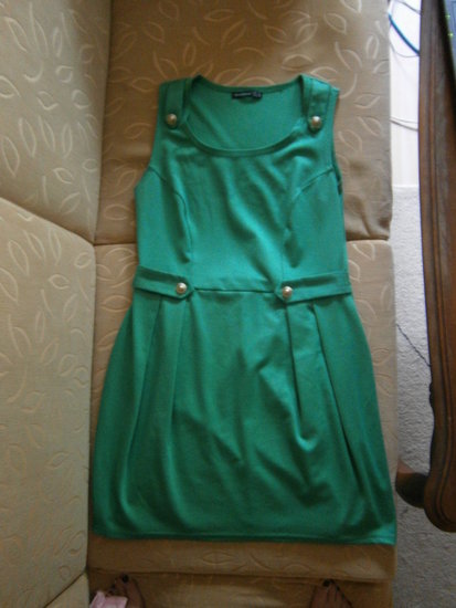 Žalia vasarinė suknutė