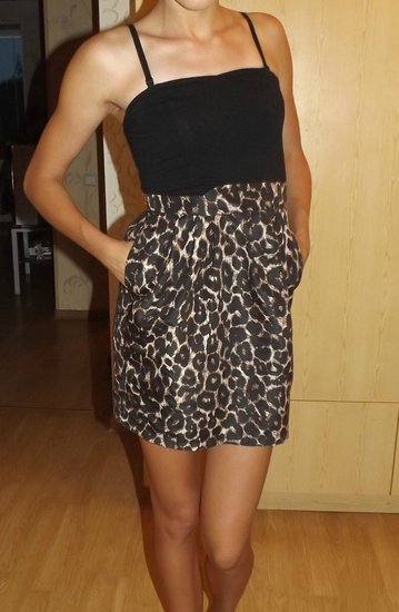 Graži leopardinė suknelė