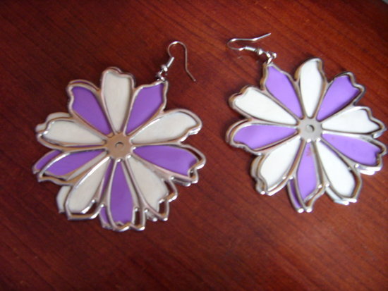 Baltai-violetinės gėlės