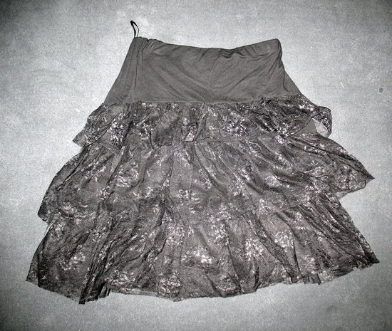 Juodo gipiūro sijonas