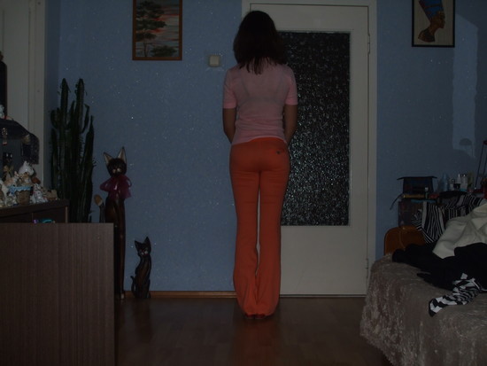 Oranžinės kelnės