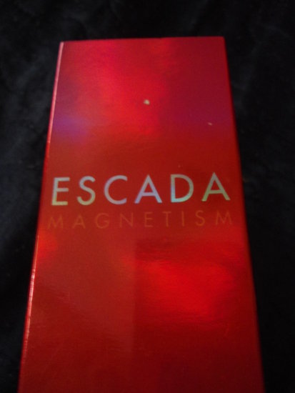  parfum  Escada magnetism20ml