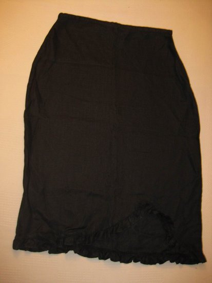 Juodas lininis sijonas