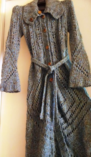 elegantiškas ilgas moteriškas megztinis
