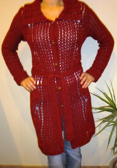 Ilgas nertas megztinis