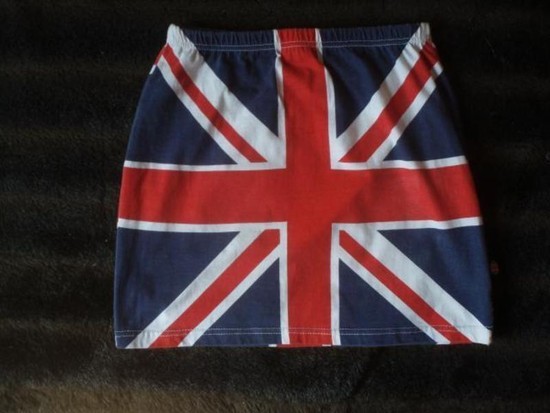 Sijonas su anglijos vėliava .