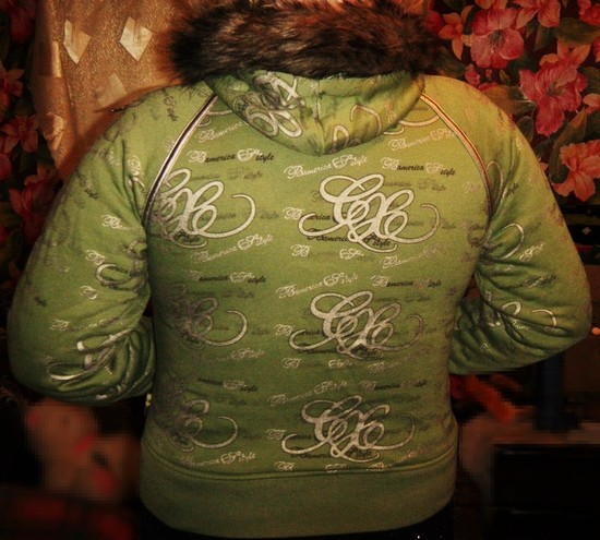 Žalias šiltas džemperiukas
