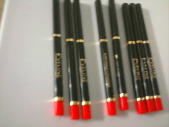 Eveline lūpų pieštukai 