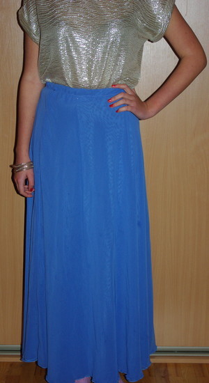 Elegantiškas mėlynas ilgas sijonas