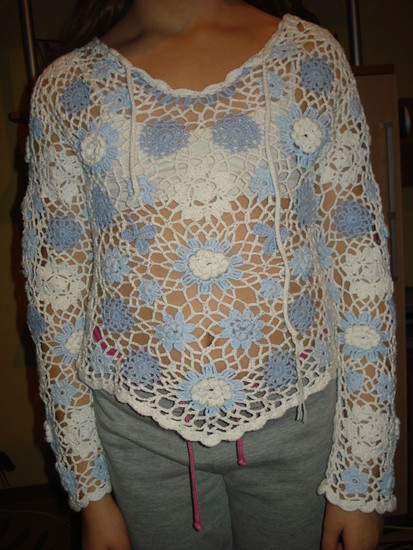 idomus mergaitiskas megztinis